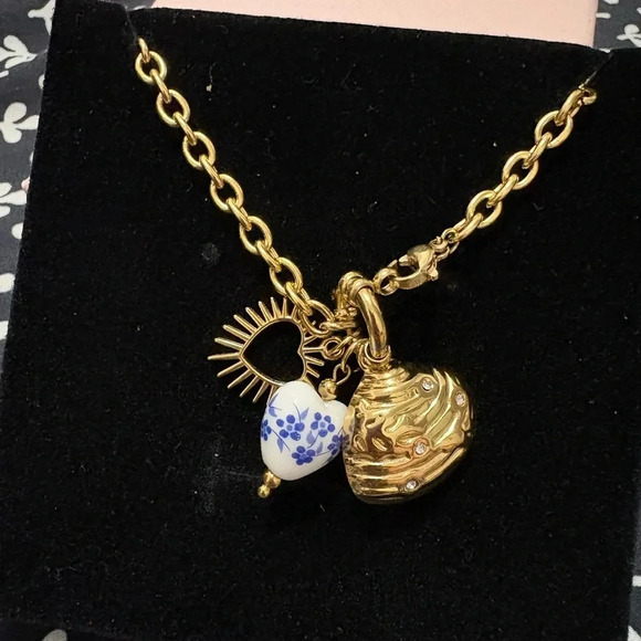 Tri charmed necklace - Picture 1 of 7